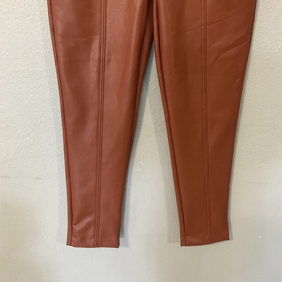 Fashionnova Blondie Belted Faux eather Pants - Chestnut Medium new with tags - Picture 4 of 12
